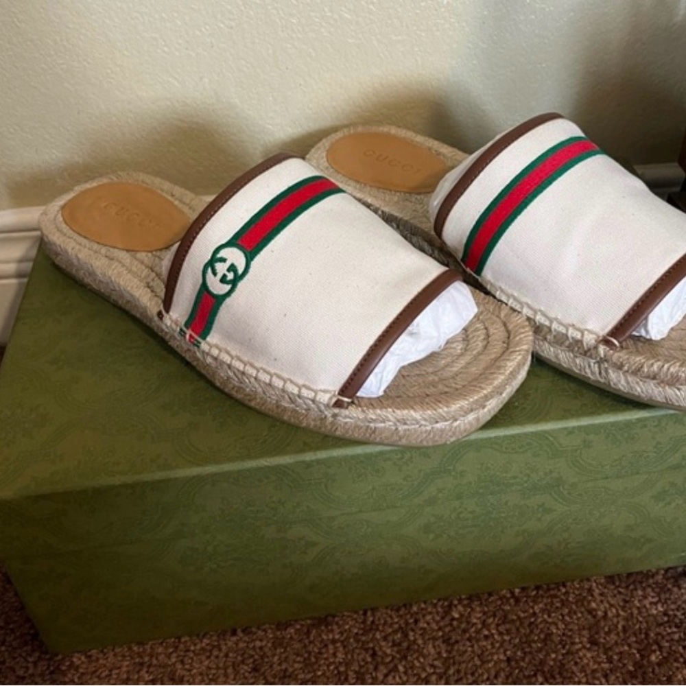 Gucci White and Brown Espadrille Sandals - Picture 3 of 3